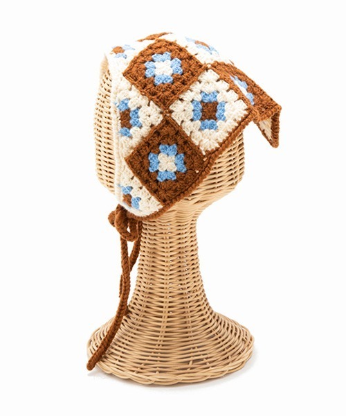 Casselini（キャセリーニ）の「Casselini(キャセリーニ)kidsクロシェモチーフ頭巾（ハット・キッズ・ホワイト/ブラック/ブラウン・FREE）」の4枚目の写真