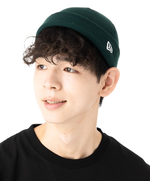 NEW ERA(ニューエラ)の「ニューエラ ニット帽 ショート無地 ONSPOTZ別注(ニットキャップ/ビーニー・メンズ・ネイビー×ホワイト/ブラック×ゴールド/ブラック×ホワイト/グリーン/ベージュ/ブラック×ブラック/チャコールグレー・FREE)」の6枚目の写真
