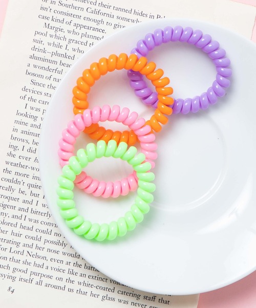 WEGO（ウィゴー）の「WEGO/【4点セット】クルクルカラーゴム（ヘアゴム・レディース・その他1/その他2/その他3・FREE）」の2枚目の写真