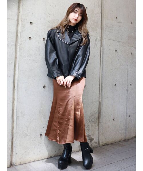 MURUA（ムルーア）の「サテンマーメイドスカート（スカート・レディース・ブラウン/その他1/グリーン・1/2）」の11枚目の写真