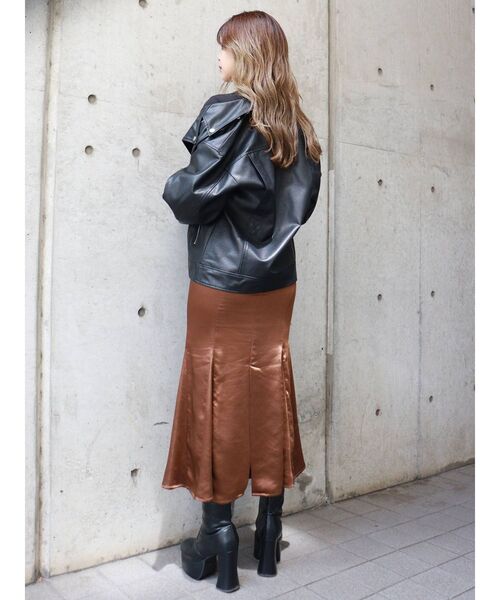 MURUA（ムルーア）の「サテンマーメイドスカート（スカート・レディース・ブラウン/その他1/グリーン・1/2）」の12枚目の写真