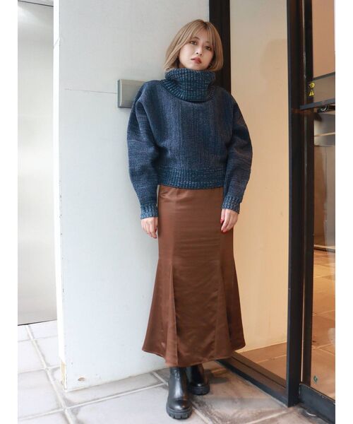 MURUA（ムルーア）の「サテンマーメイドスカート（スカート・レディース・ブラウン/その他1/グリーン・1/2）」の13枚目の写真