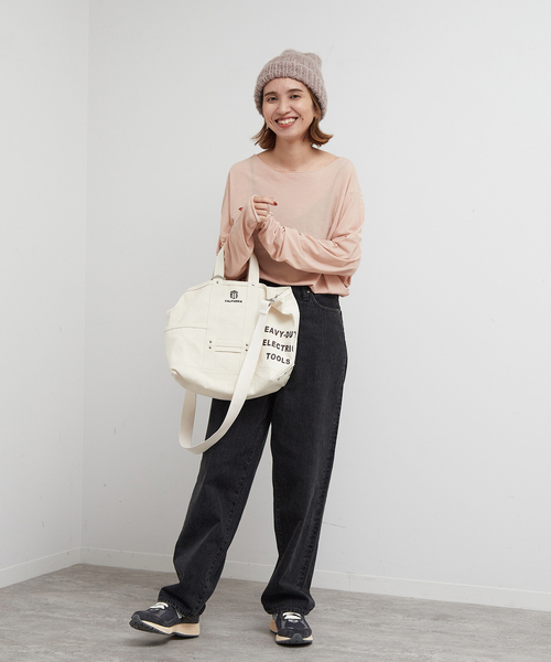 FRAMeWORK（フレームワーク）の「シアーボートネックプルオーバー（Tシャツ/カットソー・レディース・ホワイト/ブラック/サックスブルー/バーガンディー・FREE）」の22枚目の写真