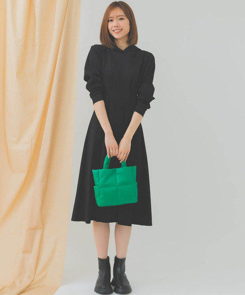 RODE SKO（ロデスコ）の「プチキルティングトートバッグ（トートバッグ・レディース・アイボリー/ブラック/グリーン・ONE）」の21枚目の写真