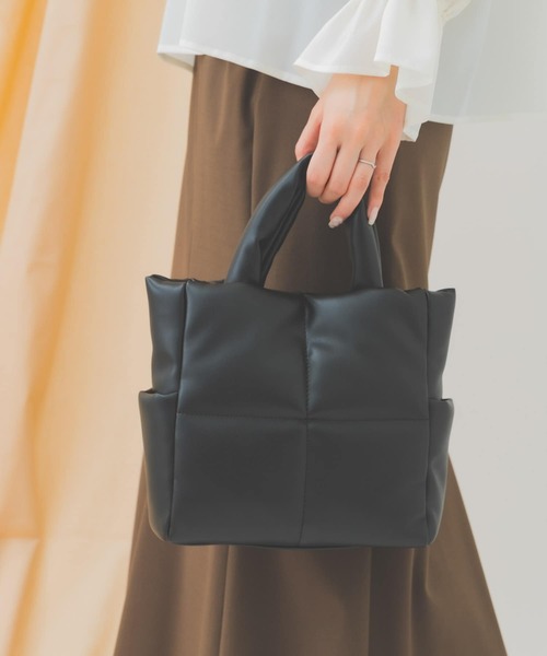 RODE SKO（ロデスコ）の「プチキルティングトートバッグ（トートバッグ・レディース・アイボリー/ブラック/グリーン・ONE）」の6枚目の写真