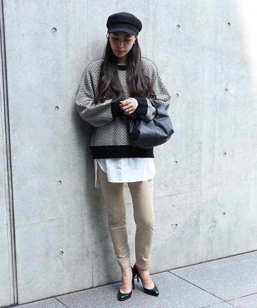 HONEYSUCKLE ROSE（ハニーサックルローズ）の「【HONEYSUCKLE ROSE】「nobee」サテンスキニーパンツ（その他パンツ・レディース・ブラック/ベージュ/オリーブ・L/M/XL/S/XS）」の4枚目の写真