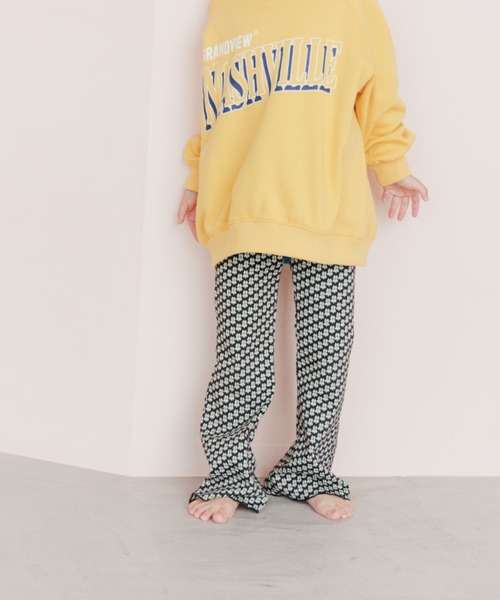 LOWRYS FARM（ローリーズファーム）の「フラワーカットＪＱパンツ　165772（その他パンツ・キッズ・ブラック/イエロー/レッド・110cm/120cm/130cm/140cm/150cm）」の2枚目の写真