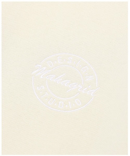 MAHAGRID(マハグリッド)の「『mahagrid/マハグリッド』MGD SERIF LOGO HALF ZIP SWEATSHIRT/ブランドセリフロゴ ハーフジップスウェットシャツ(スウェット・レディース・ネイビー/アイボリー・M/L)」の7枚目の写真