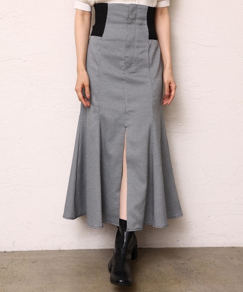 one after another NICE CLAUP（ワンアフターアナザーナイスクラップ）の「スタイルアップが叶う。ウエストリブスリットスカート（スカート・レディース・ブラック系その他/モカ/ベージュ/ブラック・SMALL/MEDIUM）」の16枚目の写真