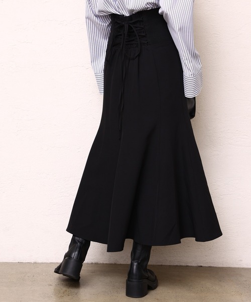 one after another NICE CLAUP（ワンアフターアナザーナイスクラップ）の「スタイルアップが叶う。ウエストリブスリットスカート（スカート・レディース・ブラック系その他/モカ/ベージュ/ブラック・SMALL/MEDIUM）」の8枚目の写真