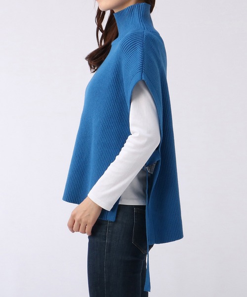 Lui's(ルイス)の「ハイネックニットベスト(ニット/セーター・レディース・オフホワイト/ブラック/ブルー・FREE)」の5枚目の写真