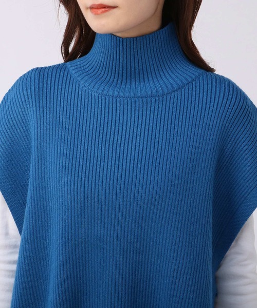 Lui's(ルイス)の「ハイネックニットベスト(ニット/セーター・レディース・オフホワイト/ブラック/ブルー・FREE)」の7枚目の写真