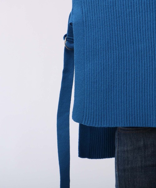 Lui's(ルイス)の「ハイネックニットベスト(ニット/セーター・レディース・オフホワイト/ブラック/ブルー・FREE)」の9枚目の写真