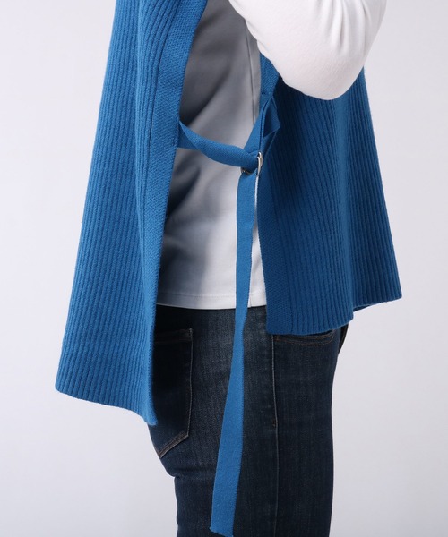 Lui's(ルイス)の「ハイネックニットベスト(ニット/セーター・レディース・オフホワイト/ブラック/ブルー・FREE)」の11枚目の写真