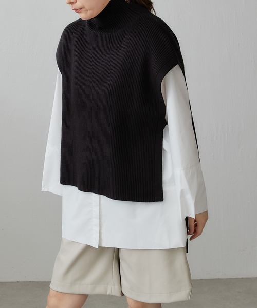 Lui's(ルイス)の「ハイネックニットベスト(ニット/セーター・レディース・オフホワイト/ブラック/ブルー・FREE)」の21枚目の写真