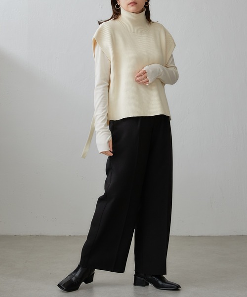 Lui's(ルイス)の「ハイネックニットベスト(ニット/セーター・レディース・オフホワイト/ブラック/ブルー・FREE)」の16枚目の写真