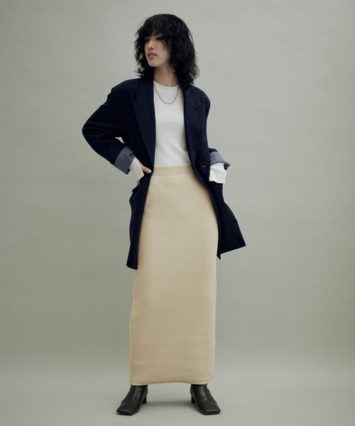 ADAM ET ROPE'（アダムエロペ）の「【WEB限定(一部店舗展開あり)】モールニットタイトスカート（スカート・レディース・キナリ/ブラック/ブルー・FREE）」の5枚目の写真