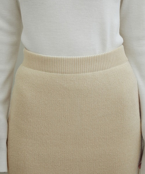 ADAM ET ROPE'（アダムエロペ）の「【WEB限定(一部店舗展開あり)】モールニットタイトスカート（スカート・レディース・キナリ/ブラック/ブルー・FREE）」の12枚目の写真