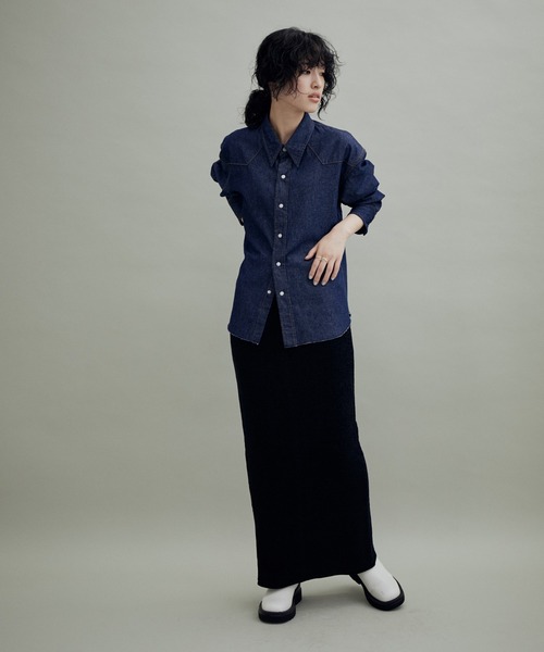 ADAM ET ROPE'（アダムエロペ）の「【WEB限定(一部店舗展開あり)】モールニットタイトスカート（スカート・レディース・キナリ/ブラック/ブルー・FREE）」の14枚目の写真