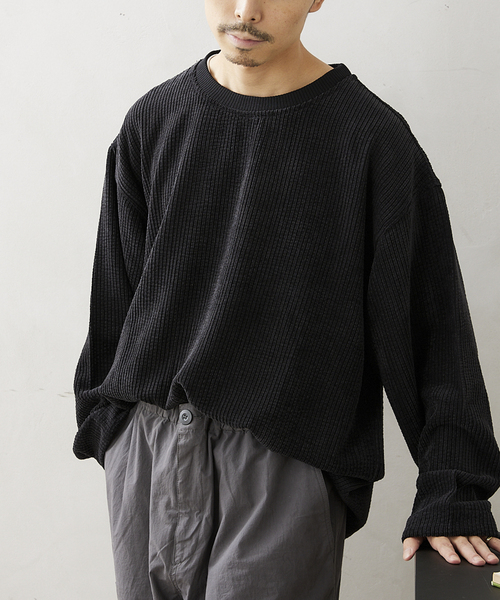 JOURNAL STANDARD relume（ジャーナルスタンダード　レリューム）の「CALIFORNIA コーデュロイプルオーバー（Tシャツ/カットソー・メンズ・ブラック/ベージュ/カーキ/レンガ・MEDIUM/LARGE）」の2枚目の写真