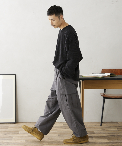 JOURNAL STANDARD relume（ジャーナルスタンダード　レリューム）の「CALIFORNIA コーデュロイプルオーバー（Tシャツ/カットソー・メンズ・ブラック/ベージュ/カーキ/レンガ・MEDIUM/LARGE）」の17枚目の写真