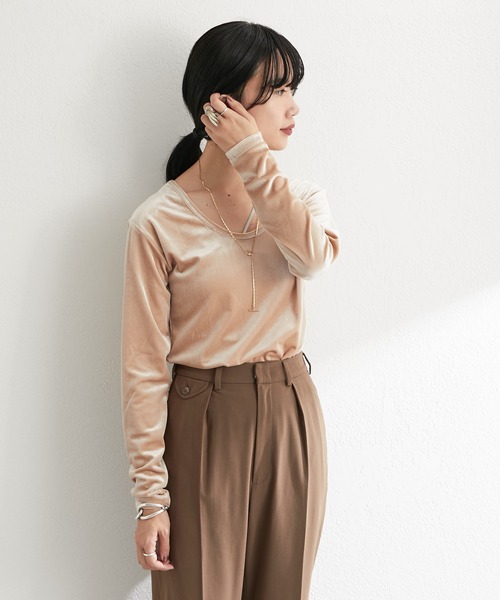 SHENERY（シーナリー）の「ベロア2WAYカットソー（Tシャツ/カットソー・レディース・グリーン/ブラウン/ベージュ・FREE）」の13枚目の写真