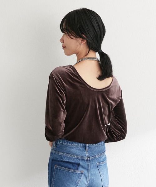 SHENERY（シーナリー）の「ベロア2WAYカットソー（Tシャツ/カットソー・レディース・グリーン/ブラウン/ベージュ・FREE）」の4枚目の写真