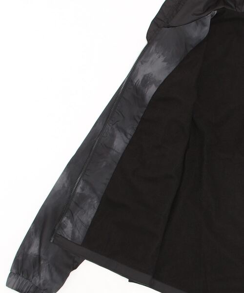 PUMA（プーマ）の「プーマ PUMA AOP ウラトリコット ウーブンジャケット_Aラインシルエット（ナイロンジャケット・レディース・スモークピンク/ベージュ/ブラック・L/M/S/XL）」の5枚目の写真