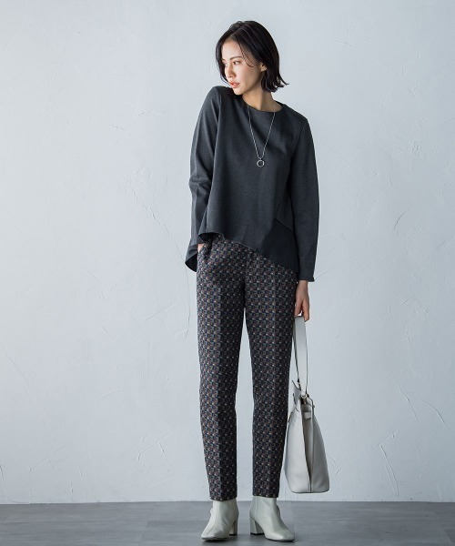 LAUTREAMONT(ロートレアモン)の「DEVEAUXジャガードテーパードパンツ≪洗濯機で洗える≫(スラックス・レディース・ピンク系その他/グリーン系その他・9号/11号)」の2枚目の写真