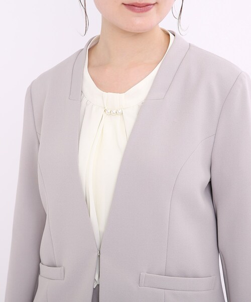 couture brooch(クチュールブローチ)の「◆ハイストレッチジョーゼット ノーラペルジャケット(ノーカラージャケット・レディース・ブラック/ライトグレー・38/40/42)」の7枚目の写真