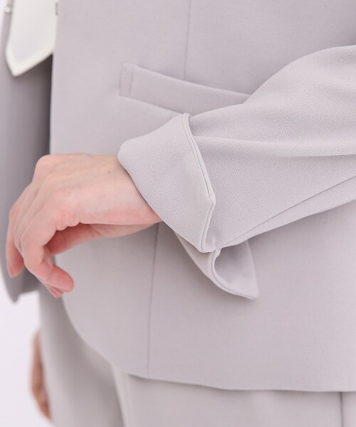 couture brooch(クチュールブローチ)の「◆ハイストレッチジョーゼット ノーラペルジャケット(ノーカラージャケット・レディース・ブラック/ライトグレー・38/40/42)」の19枚目の写真