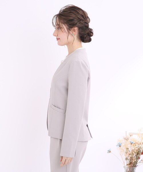 couture brooch(クチュールブローチ)の「◆ハイストレッチジョーゼット ノーラペルジャケット(ノーカラージャケット・レディース・ブラック/ライトグレー・38/40/42)」の8枚目の写真