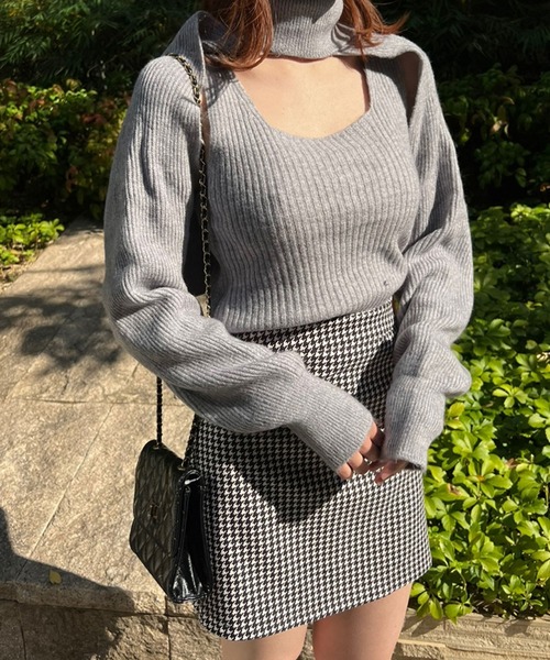 SPIGA(スピーガ)の「タートルネックボレロ+ニットタンクセット(ニット/セーター・レディース・ブラック/ベージュ/グレー・FREE)」の3枚目の写真