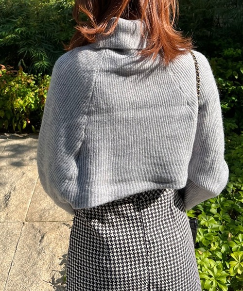 SPIGA(スピーガ)の「タートルネックボレロ+ニットタンクセット(ニット/セーター・レディース・ブラック/ベージュ/グレー・FREE)」の9枚目の写真