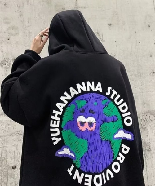 MGV(エムジーヴィー)の「オーバーサイズバックロゴプリントパーカー(パーカー・メンズ・ホワイト/ブラック・MEDIUM/LARGE/X-LARGE)」の19枚目の写真