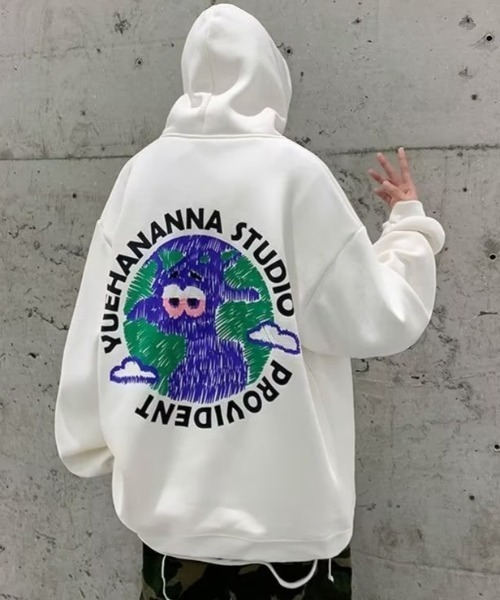 MGV(エムジーヴィー)の「オーバーサイズバックロゴプリントパーカー(パーカー・メンズ・ホワイト/ブラック・MEDIUM/LARGE/X-LARGE)」の9枚目の写真