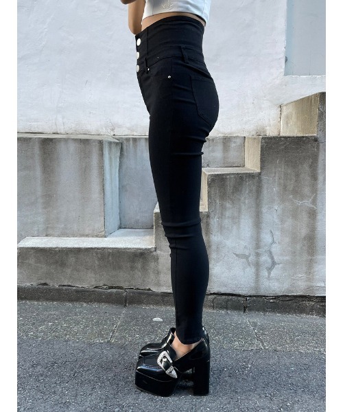 ENVYM（アンビー）の「ハイウエストボタンジェギンス（その他パンツ・レディース・ブラック・SMALL/MEDIUM）」の5枚目の写真