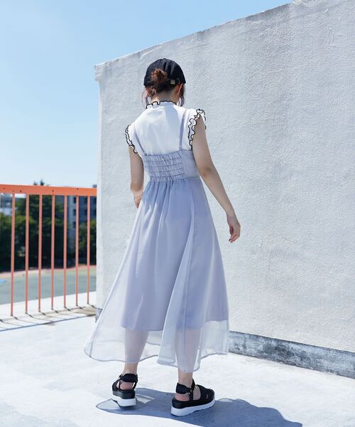 MAJESTIC LEGON（マジェスティックレゴン）の「【WEB限定】シアーレディキャミワンピ（ワンピース・レディース・グレイッシュベージュ/ライトグリーン/ブルー/ブラック/アイボリー・SMALL/MEDIUM/X-SMALL）」の12枚目の写真