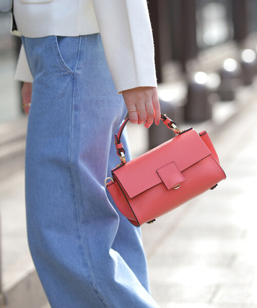 La TOTALITE(ラトータリテ)の「【LORISTELLA/ロリステッラ】ミニショルダーBAG(ショルダーバッグ・レディース・ブラック/パープル/ピンク/ベージュ系その他・FREE)」の4枚目の写真