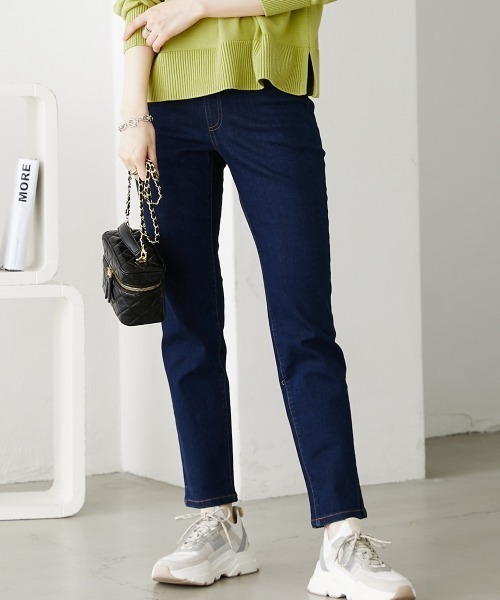 nissen（ニッセン）の「５秒で着痩せ　ワイドゴムカバーアップデニムパンツ（股下７２ｃｍ）（デニムパンツ・レディース・ネイビー系/ブルー系・S/M/L/LL）」の2枚目の写真