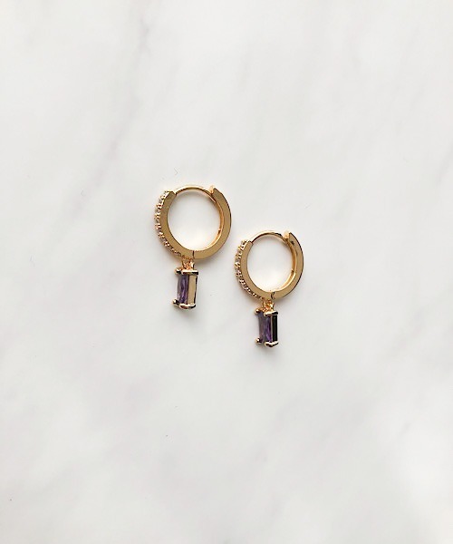TIMELESS&THREE(タイムレスアンドスリー)の「カラービジューフープピアス(ピアス(両耳用)・レディース・グリーン/ピンク/ラベンダー/ライトブルー・FREE)」の3枚目の写真