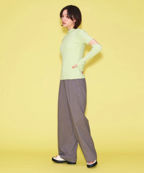 FOREVER 21（フォーエバー トゥエンティーワン）の「アームウォーマー付きニット（ニット/セーター・レディース・ライトグリーン/オレンジ/ピンク/ホワイト/ブラック・FREE）」の13枚目の写真