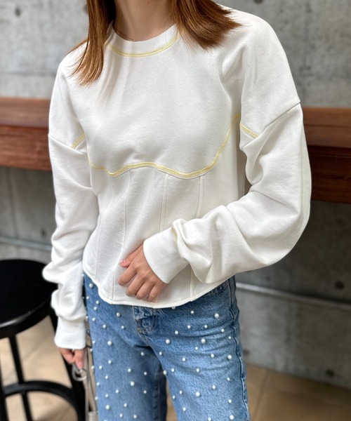 mi via loca（ミヴィアロカ）の「配色コルセットデザイントップス（スウェット・レディース・オフホワイト/スミクロ/ラベンダー・FREE）」の2枚目の写真