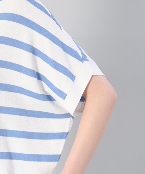 UNTITLED（アンタイトル）の「◆【さらりと着られる／ゆる感ニット】ボリュームニュアンスフォルムニット（ニット/セーター・レディース・ブラック/ブルー系2/ブラック系2/ホワイト/グレー系・48/02/44/00/04）」の11枚目の写真