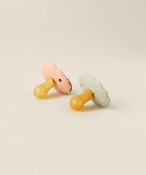 IENA ENFANT(イエナアンファン)の「【mushie/ムシエ】 FRIGG 2PC Daisy おしゃぶり baby(その他ベビー用品・キッズ・ライトグリーン/アイボリー/サファリグリーン/ピンク系その他・FREE)」の12枚目の写真