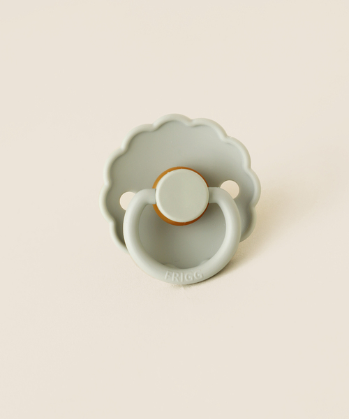 IENA ENFANT(イエナアンファン)の「【mushie/ムシエ】 FRIGG 2PC Daisy おしゃぶり baby(その他ベビー用品・キッズ・ライトグリーン/アイボリー/サファリグリーン/ピンク系その他・FREE)」の14枚目の写真