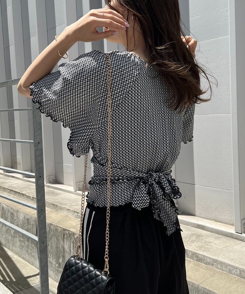 one after another NICE CLAUP（ワンアフターアナザーナイスクラップ）の「マルチway/リボン羽織りトップス（アンサンブル・レディース・ホワイト×ブラック/アイボリー/オフホワイト・FREE）」の4枚目の写真