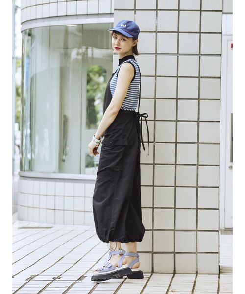 jouetie（ジュエティ）の「BIGポケットサロペット（サロペット/オーバーオール・レディース・ブラック/カーキ/アイボリー・MEDIUM）」の9枚目の写真