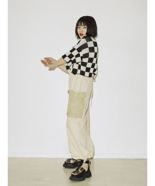 jouetie（ジュエティ）の「BIGポケットサロペット（サロペット/オーバーオール・レディース・ブラック/カーキ/アイボリー・MEDIUM）」の13枚目の写真