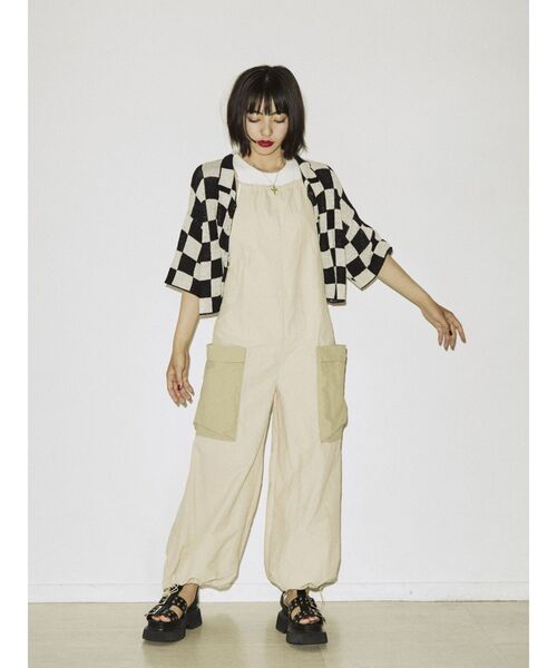 jouetie（ジュエティ）の「BIGポケットサロペット（サロペット/オーバーオール・レディース・ブラック/カーキ/アイボリー・MEDIUM）」の14枚目の写真